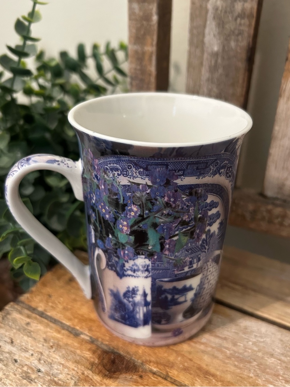 Creative Tops Mug Fine China Blue And White England Design